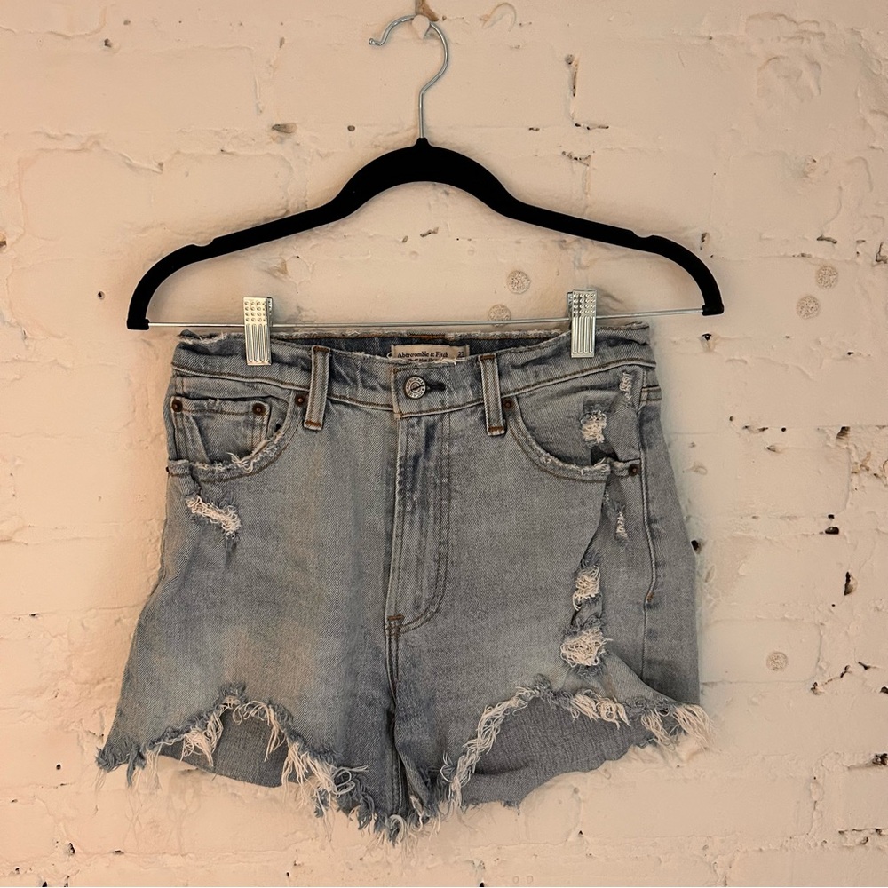 Abercrombie & Fitch 4” Curve Love Mom Short